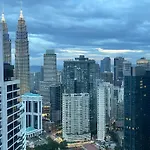 The Platinum Klcc By Infinity Pool